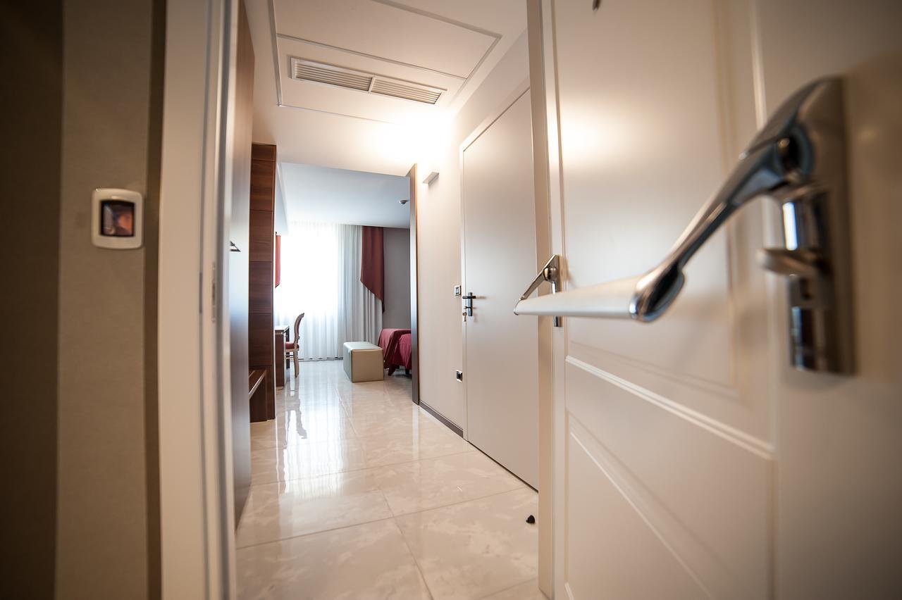 Family Center Hotel Atena Lucana Bagian luar foto