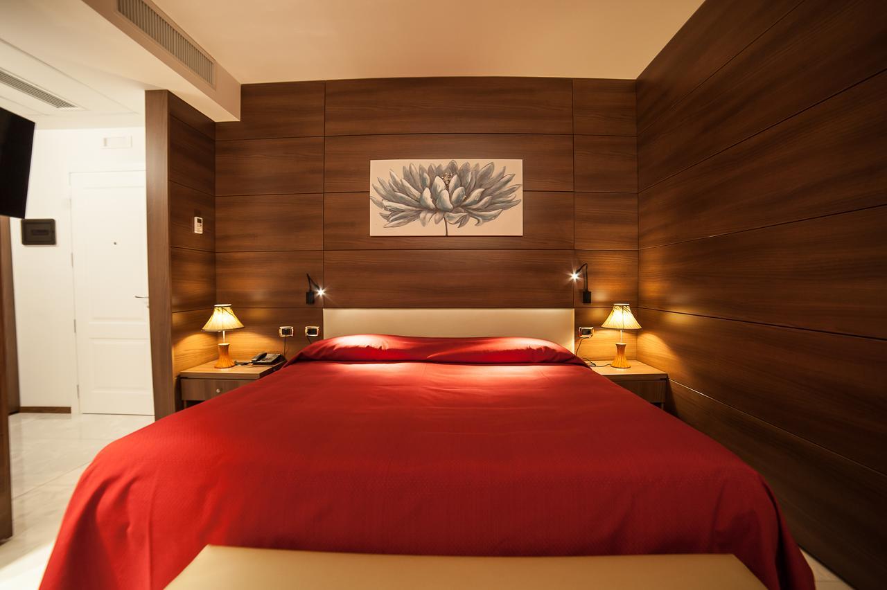 Family Center Hotel Atena Lucana Bagian luar foto