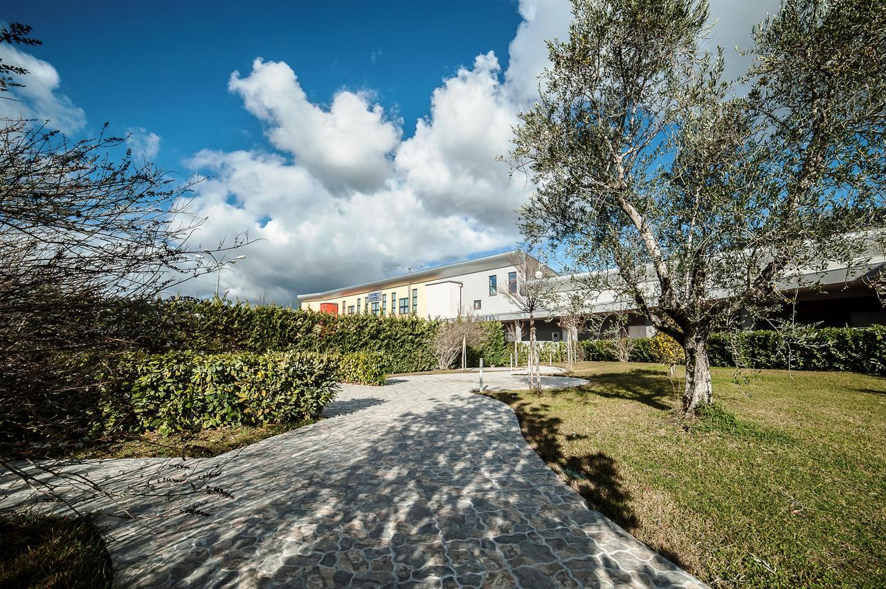 Family Center Hotel Atena Lucana Bagian luar foto
