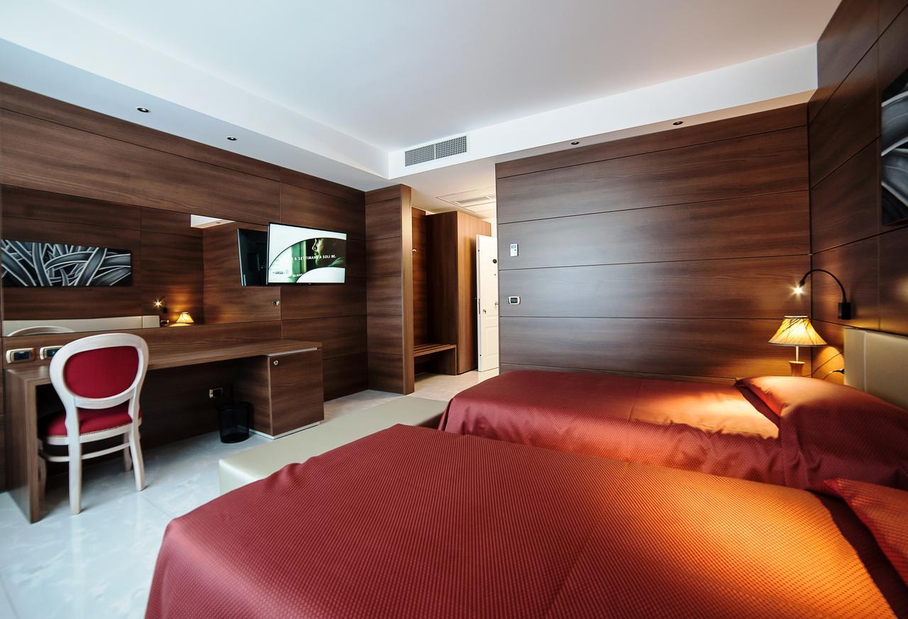Family Center Hotel Atena Lucana Bagian luar foto