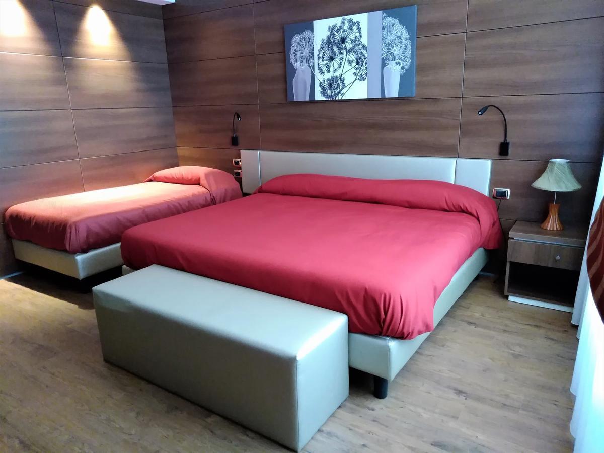 Family Center Hotel Atena Lucana Bagian luar foto