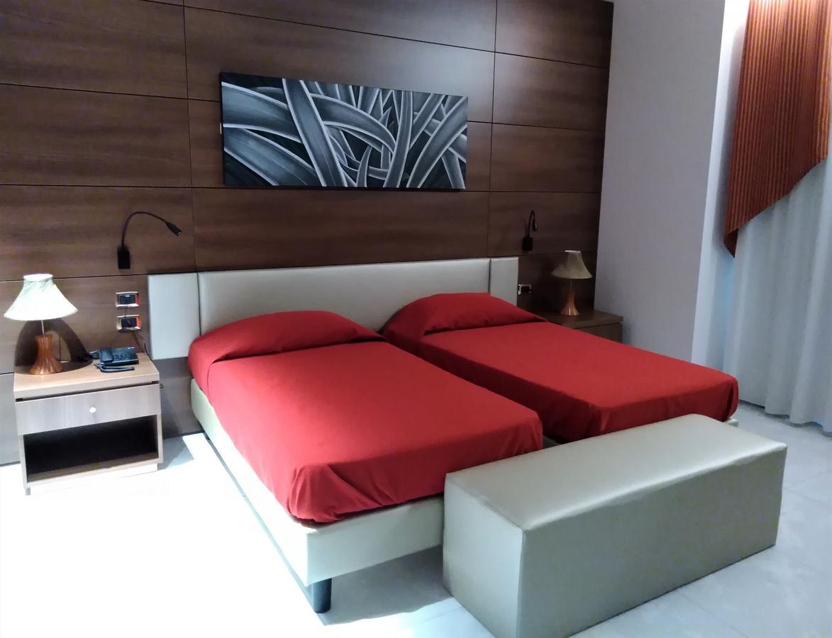 Family Center Hotel Atena Lucana Bagian luar foto